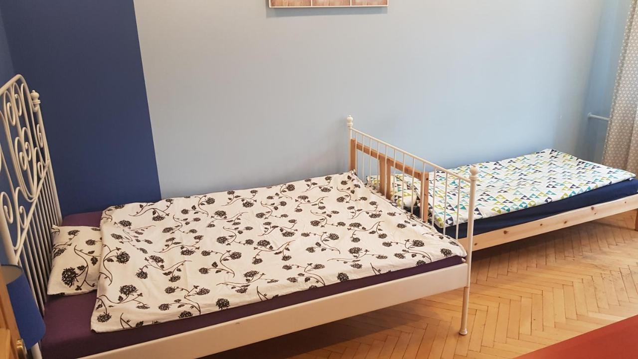 Studiospanie Studio Kapitana Z Balkonem Na Parterze 格但斯克 外观 照片